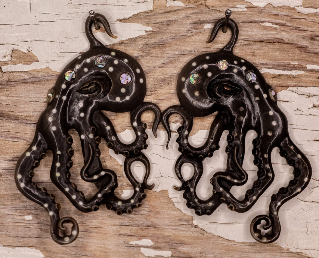 Hand Carved Octopus- 8g
